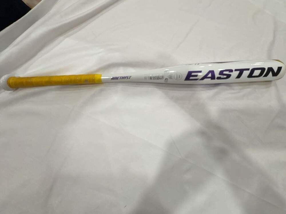 Easton Amethyst -11 Fastpitch Softball Bat (Model FP22AMY, 28/17)